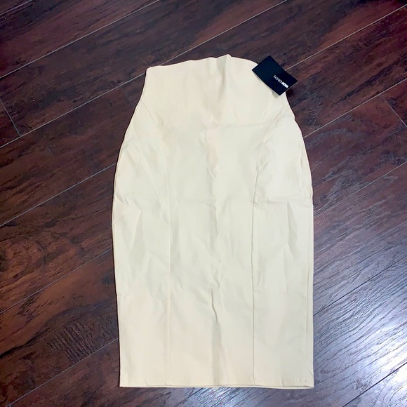 Fashion Nova Dresses & Skirts - NWT Fashion Nova Pencil Skirt, sz Large
